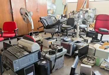 If you have old furniture lying around in your office, we go and clean your office.