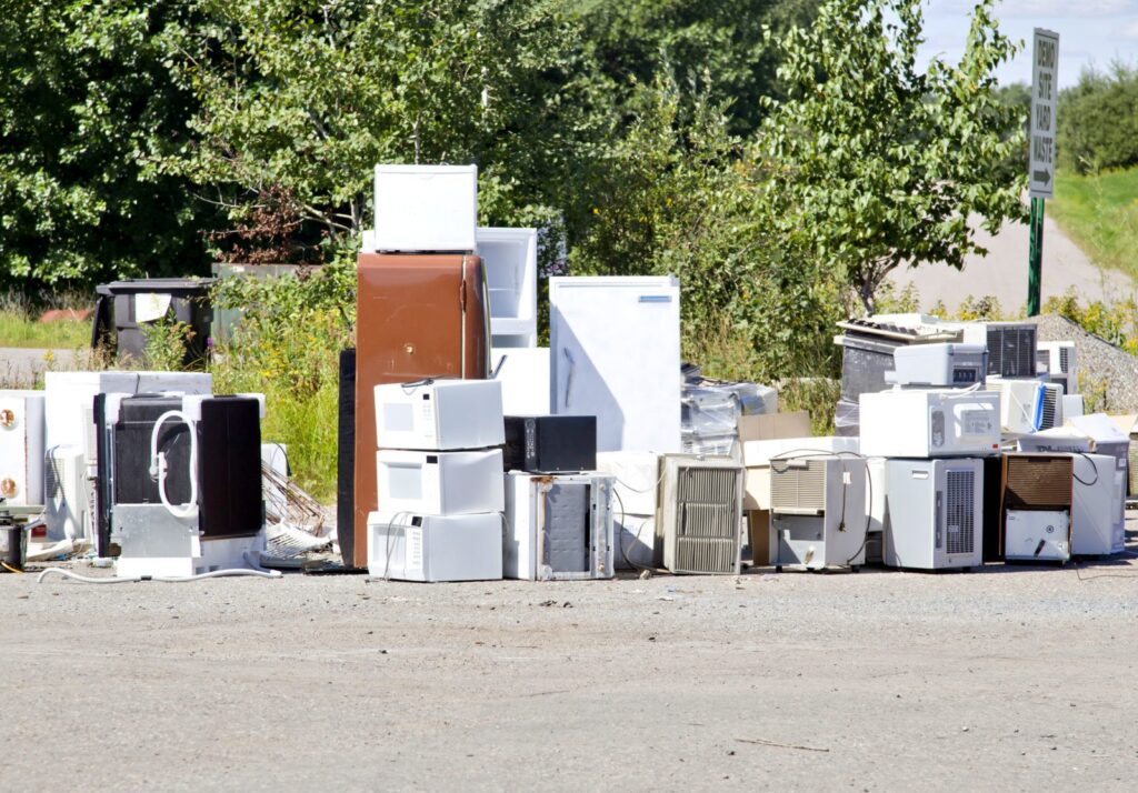 We provide the best junk removal service in Dubai Marina. We remove junk from your home or office on the same day۔